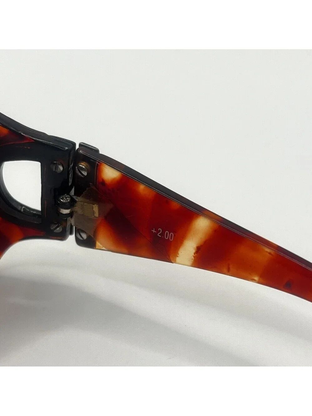 Vintage Style Tortoiseshell Bifocal Reading Sunglasses +2.00 | Gold Side Detail